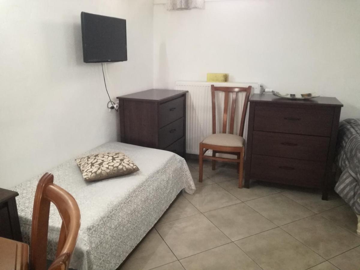 Maria'S Cozy Basement Studio ! Волос Екстер'єр фото